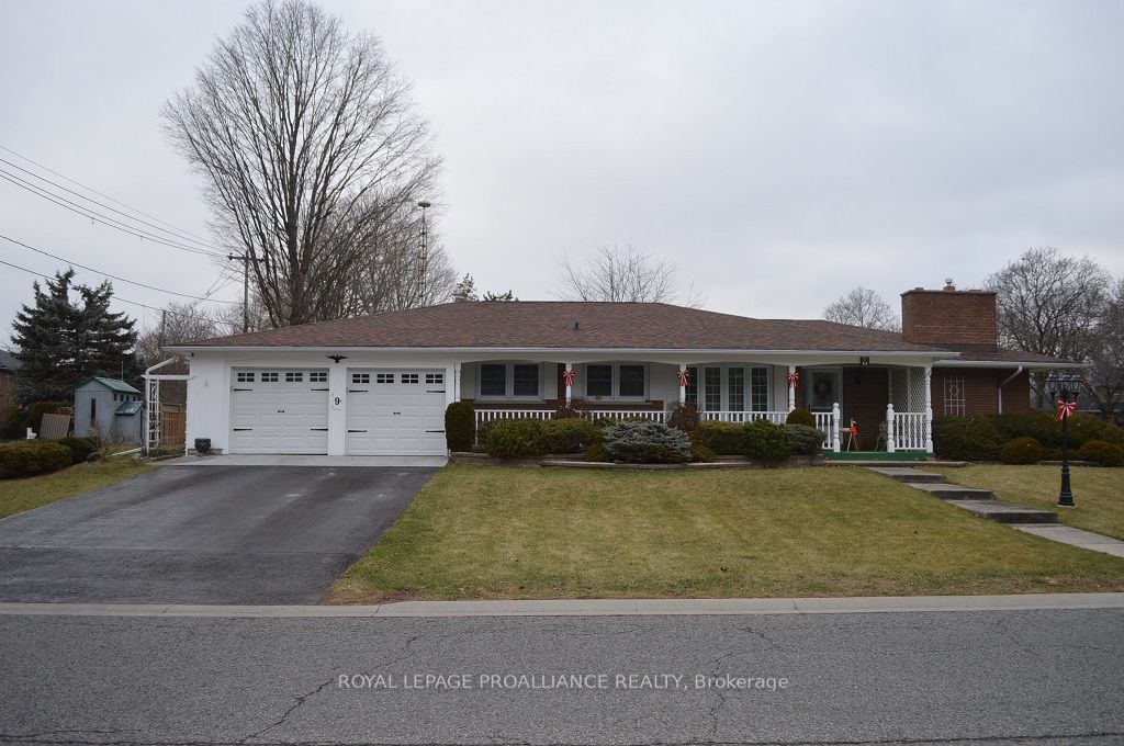 9 Parkview Hts Property Photo 1