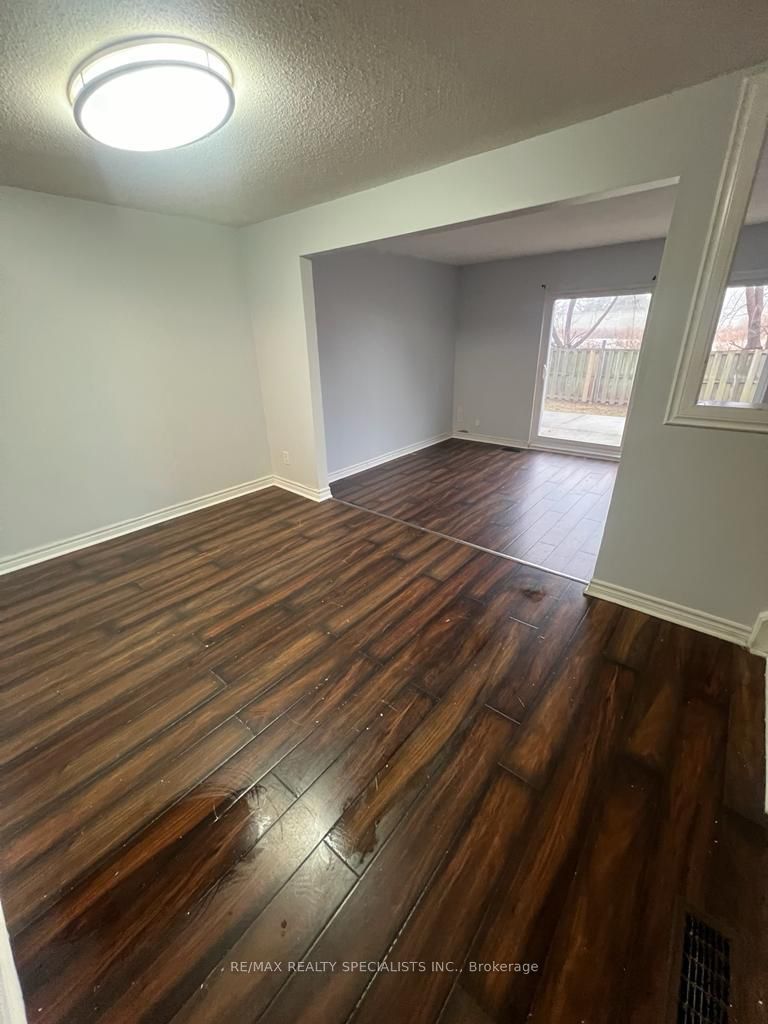 5982 Dunn St 38 Property Photo 8