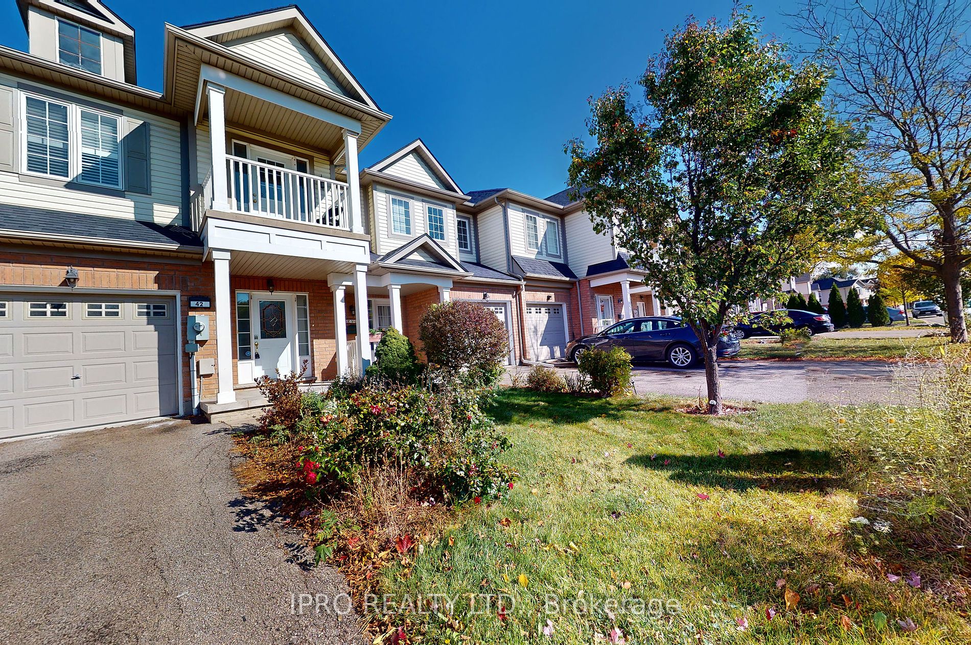 42 Chloe St Property Photo 1