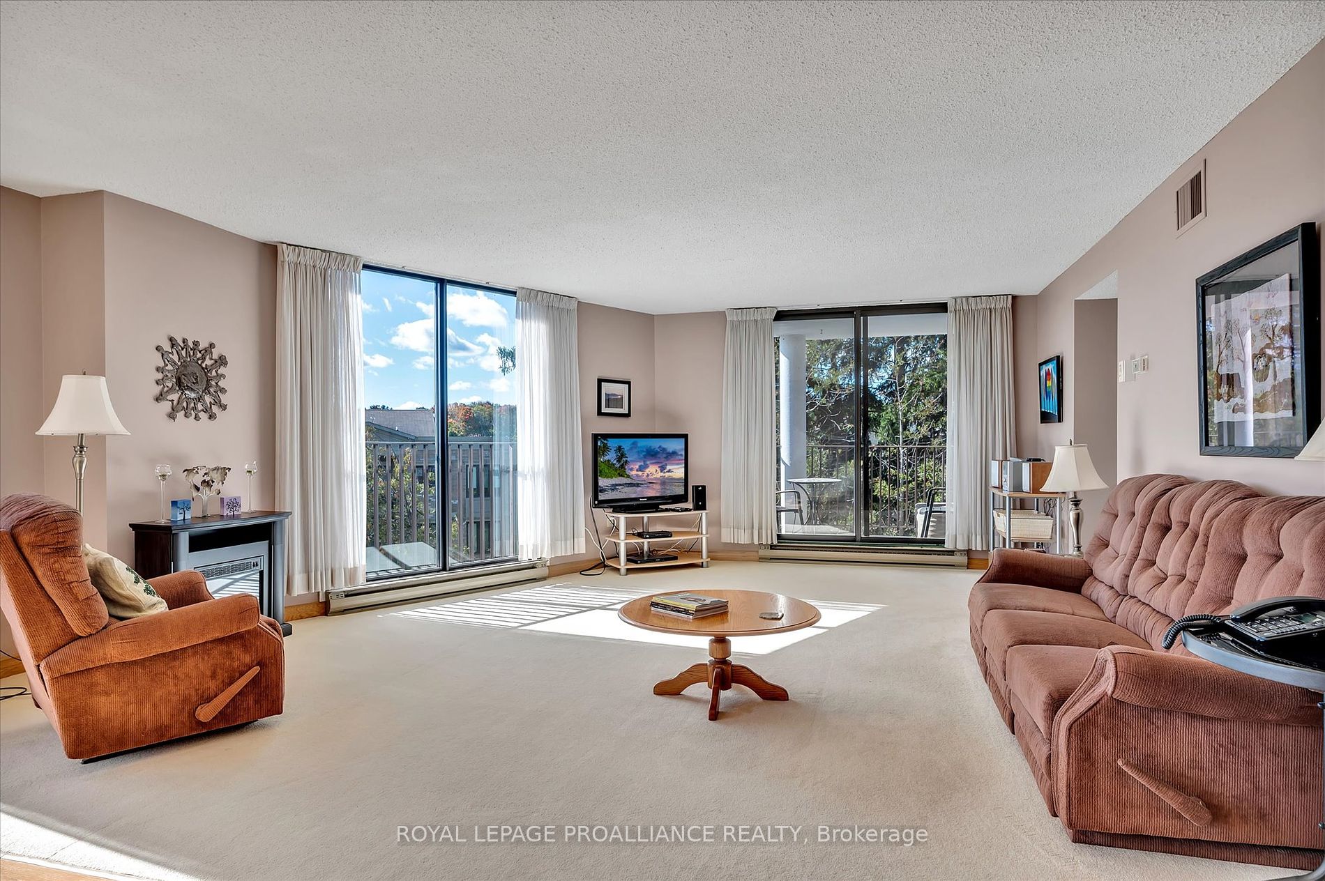 885 Clonsilla Ave 1 Property Photo 6