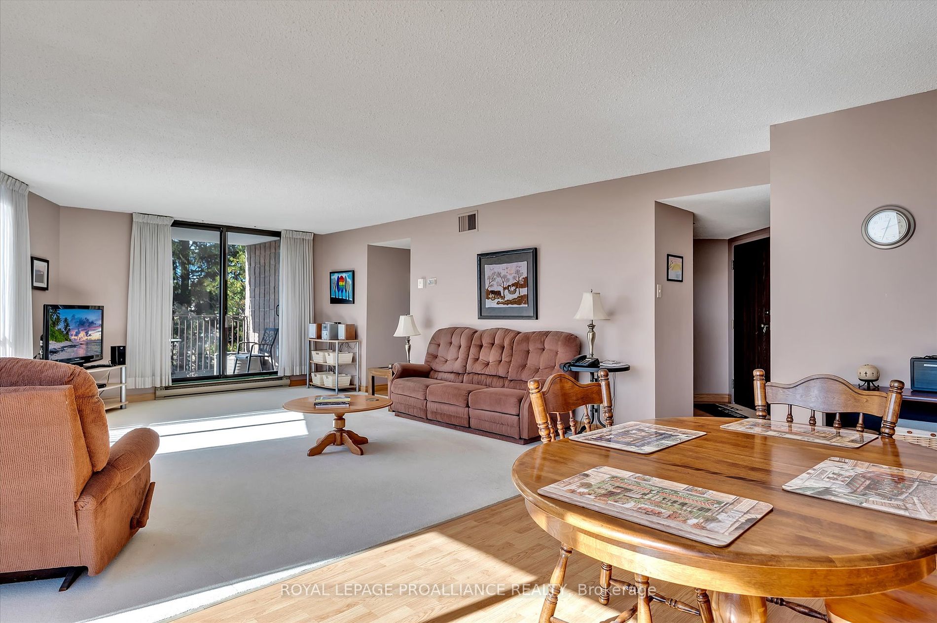 885 Clonsilla Ave 1 Property Photo 13