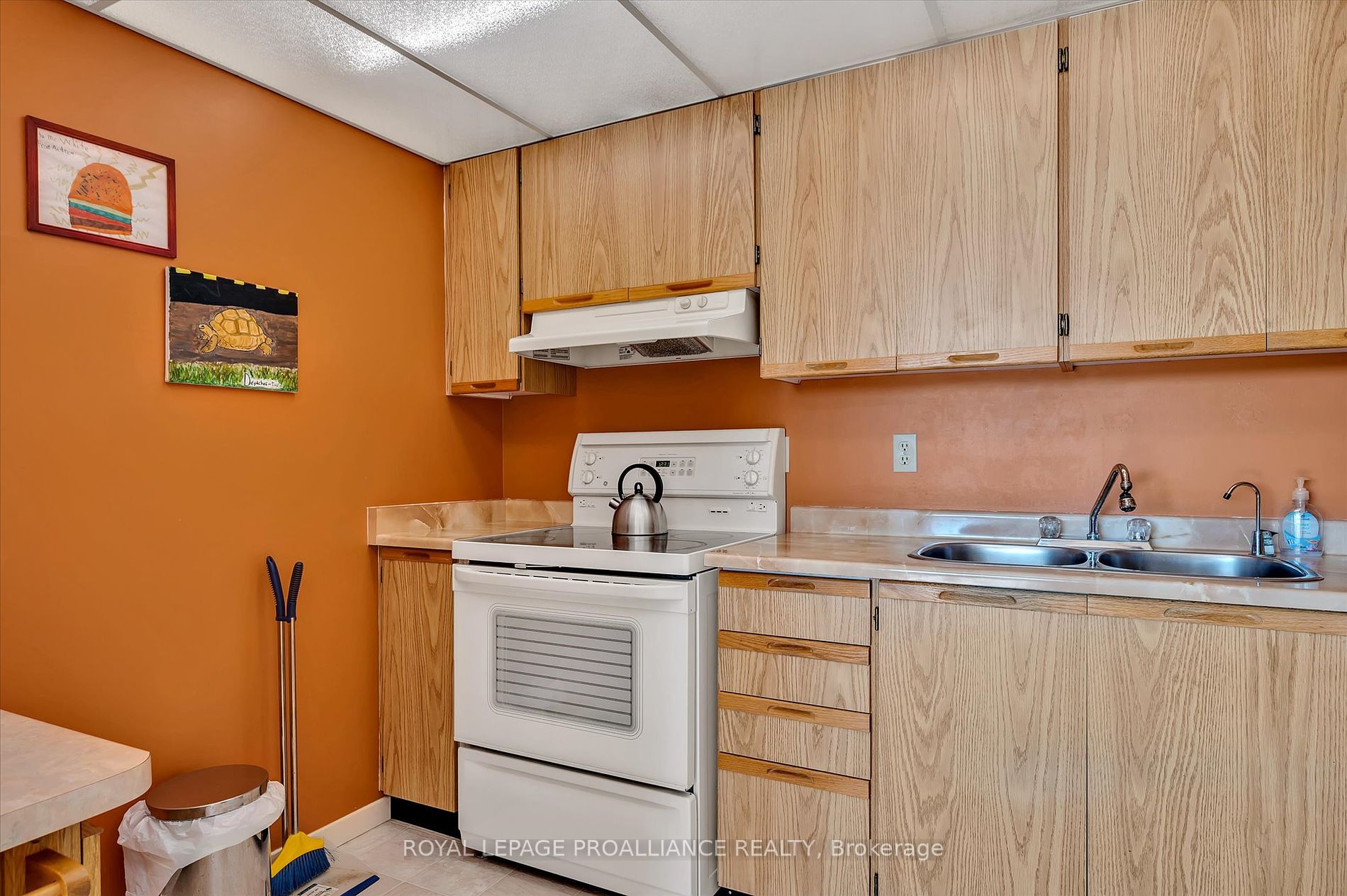 885 Clonsilla Ave 1 Property Photo 15