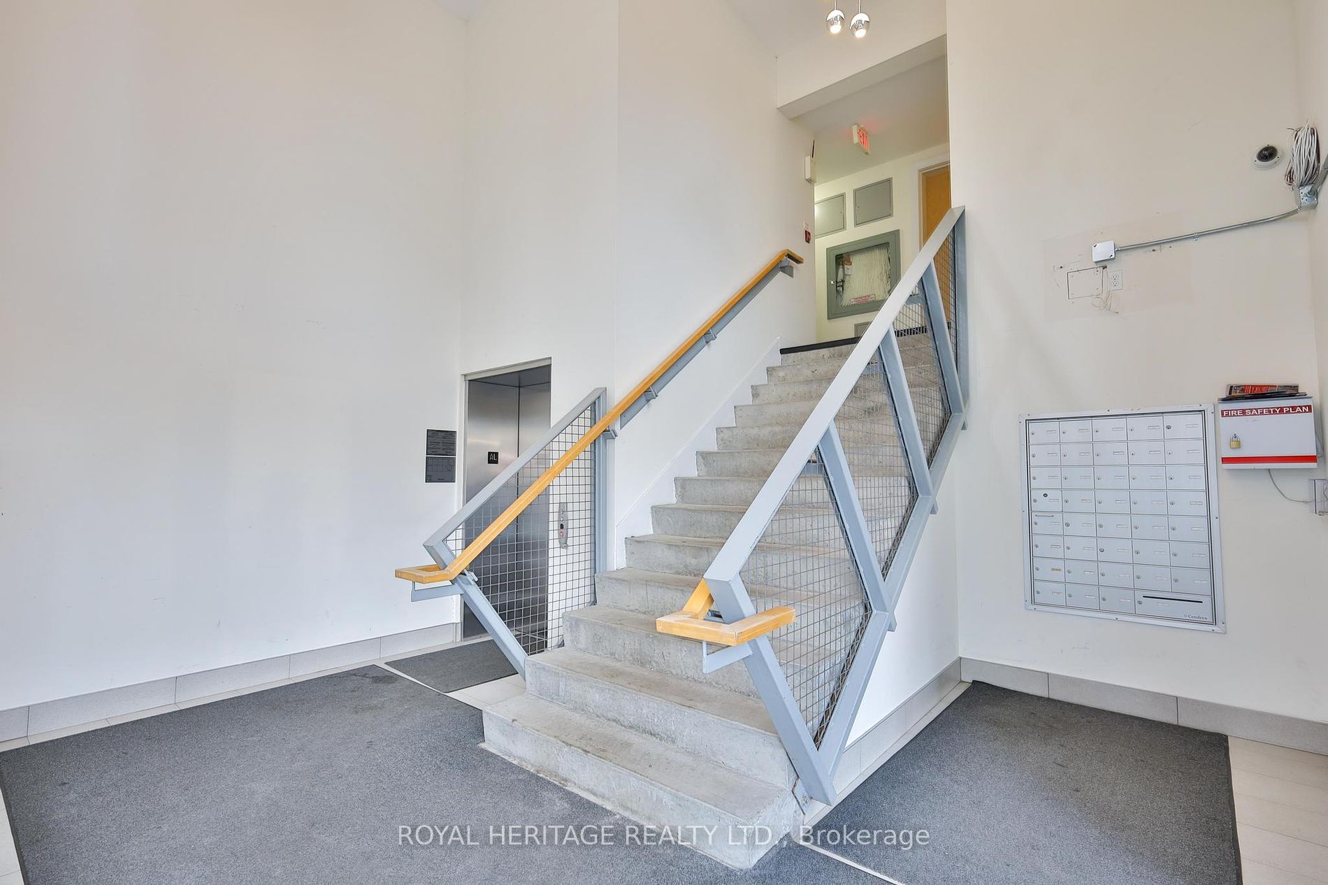 360 Cumberland St 306 Property Photo 2