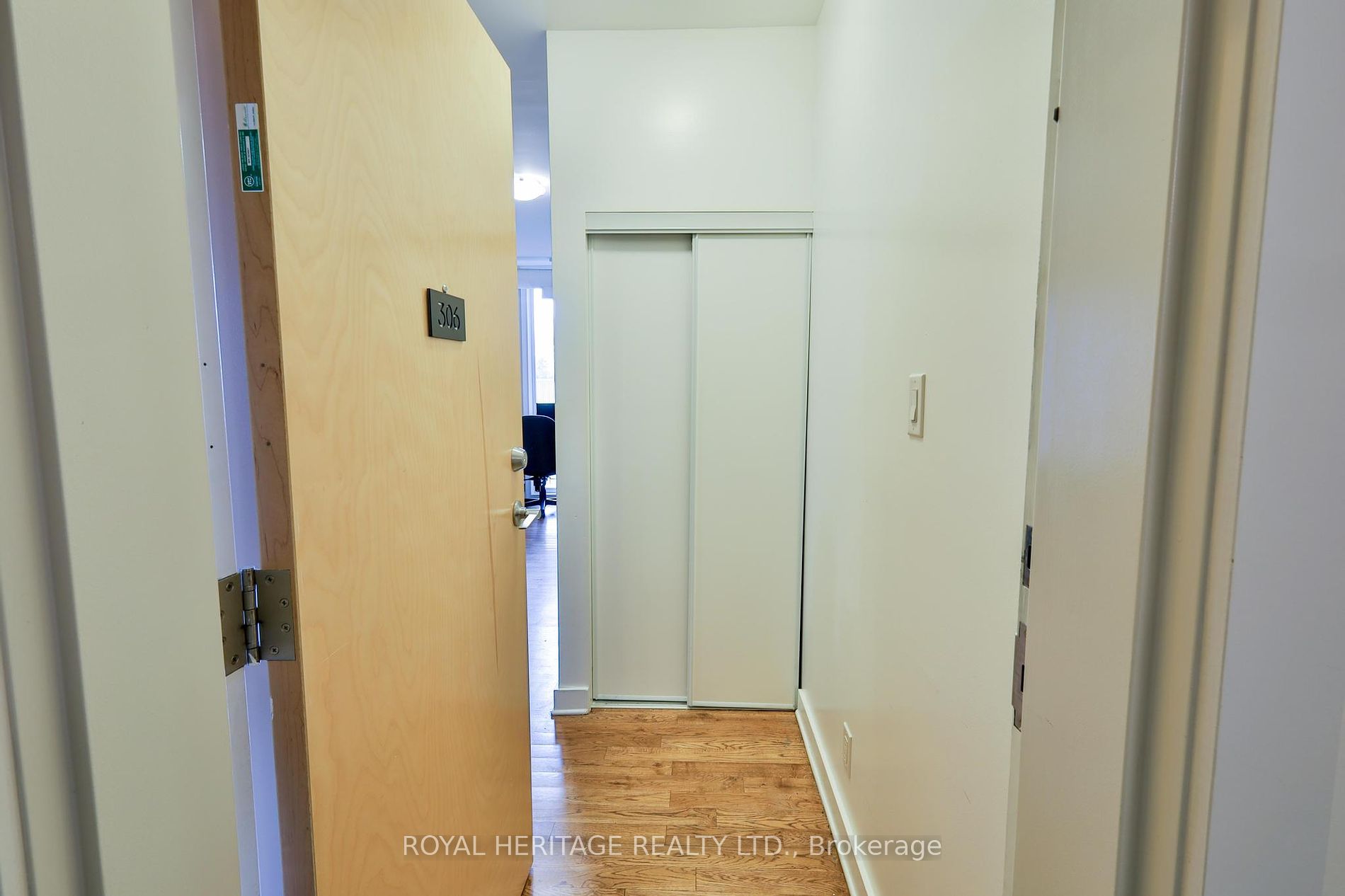 360 Cumberland St 306 Property Photo 4