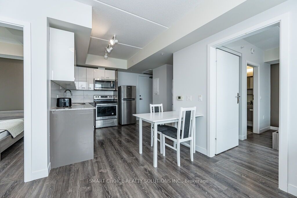 257 Hemlock St 11 Property Photo 15