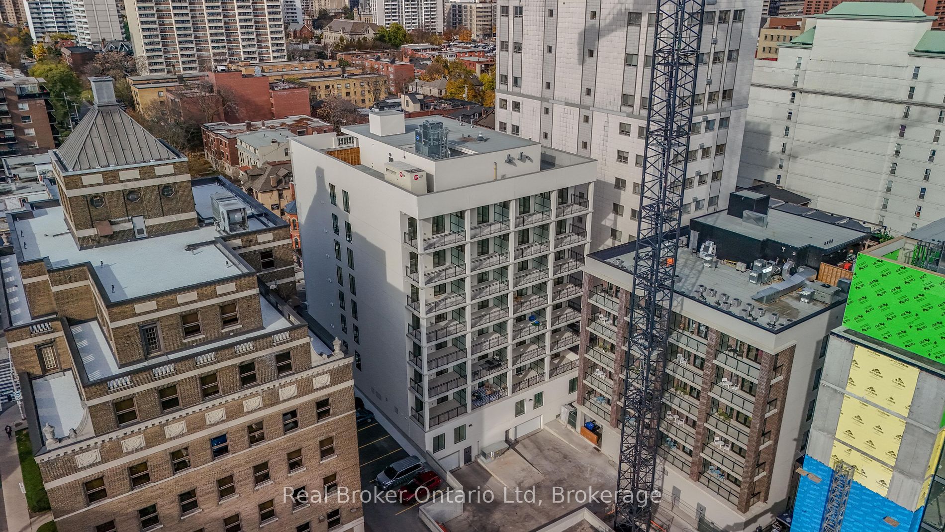 169 James St S Property Photo 14