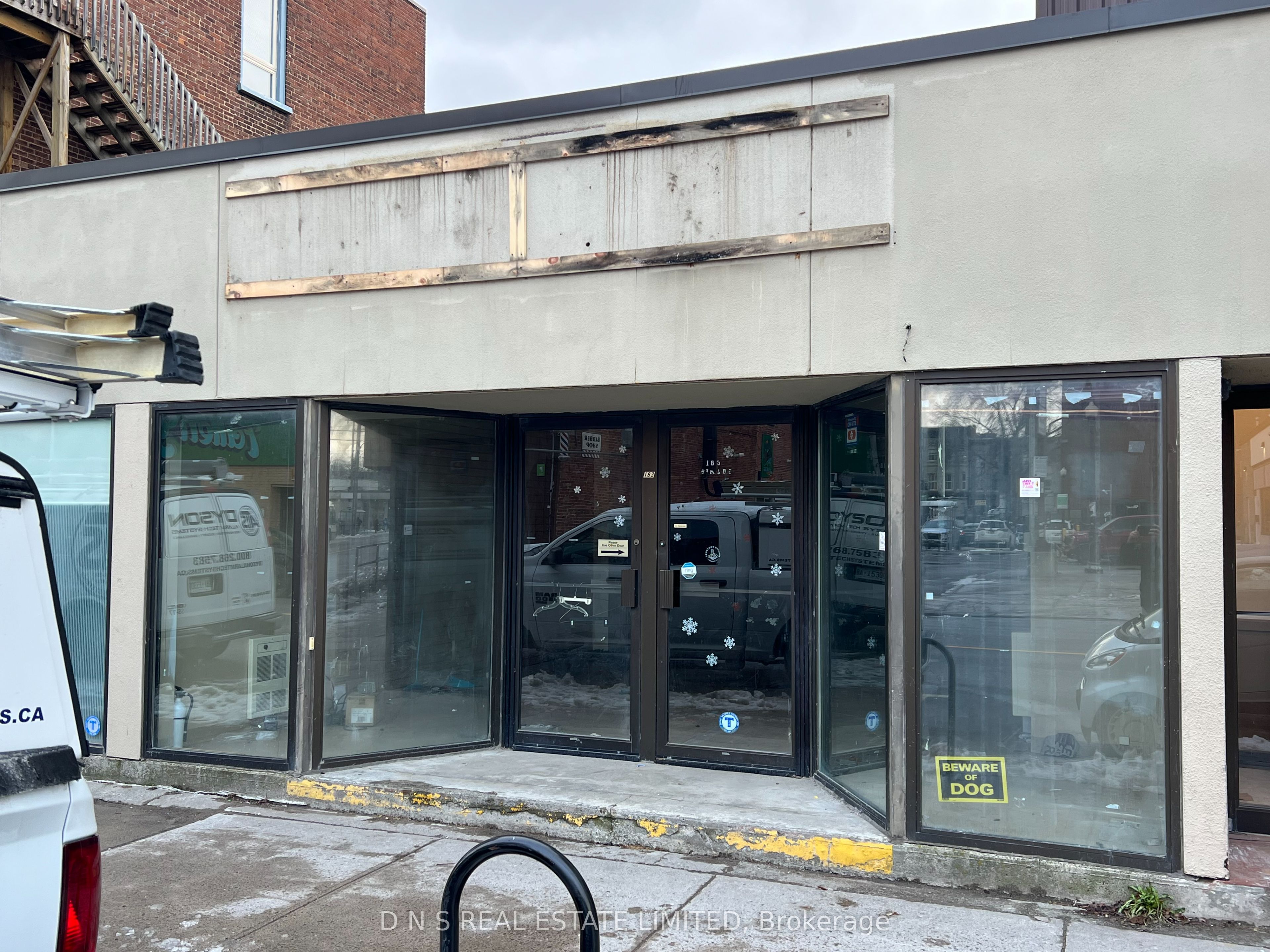 183 Simcoe Street Property Photo 1