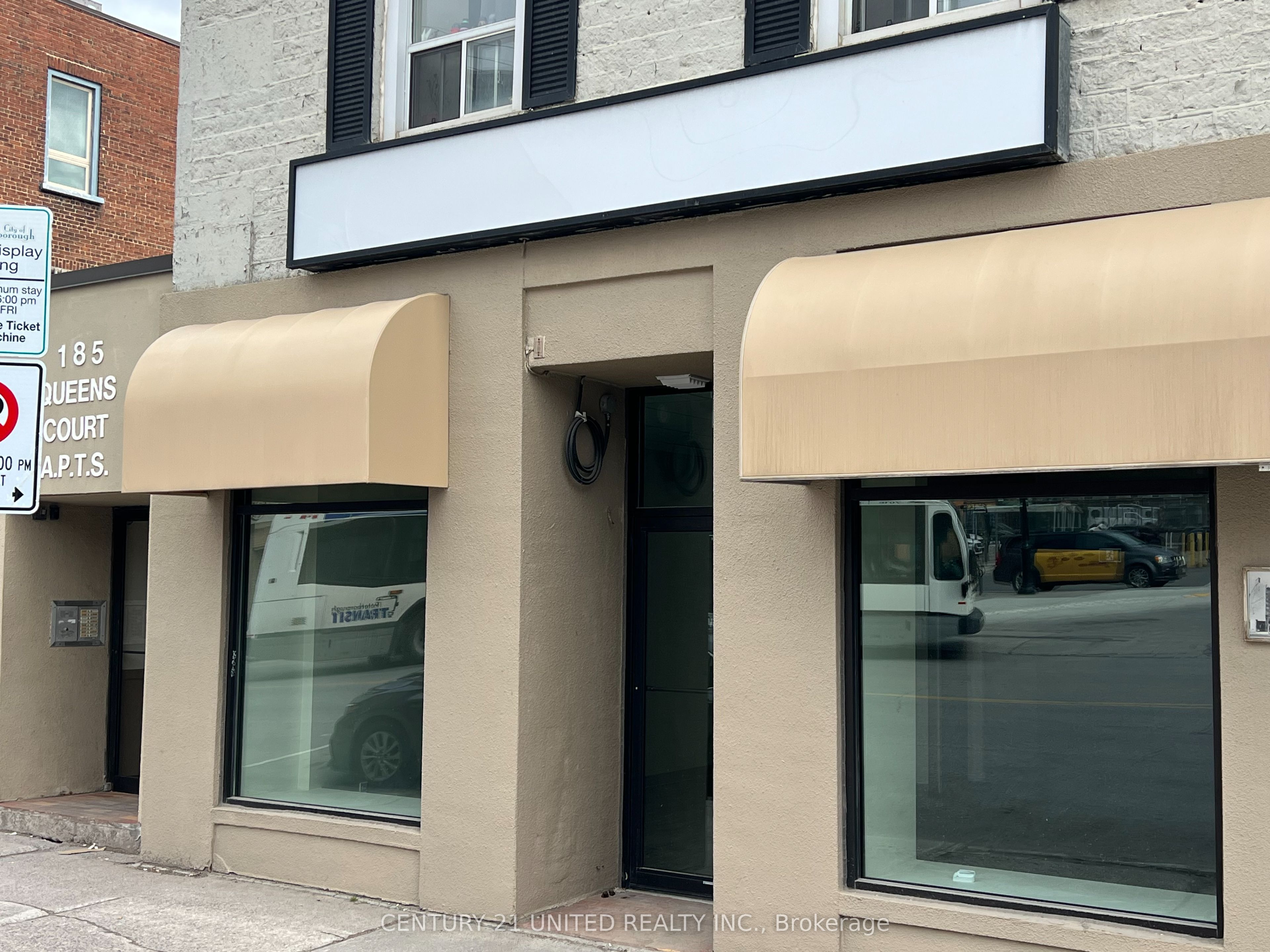 187 Simcoe Street Property Photo 1