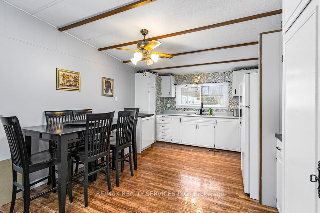 56 Sussex Sq Property Photo 17