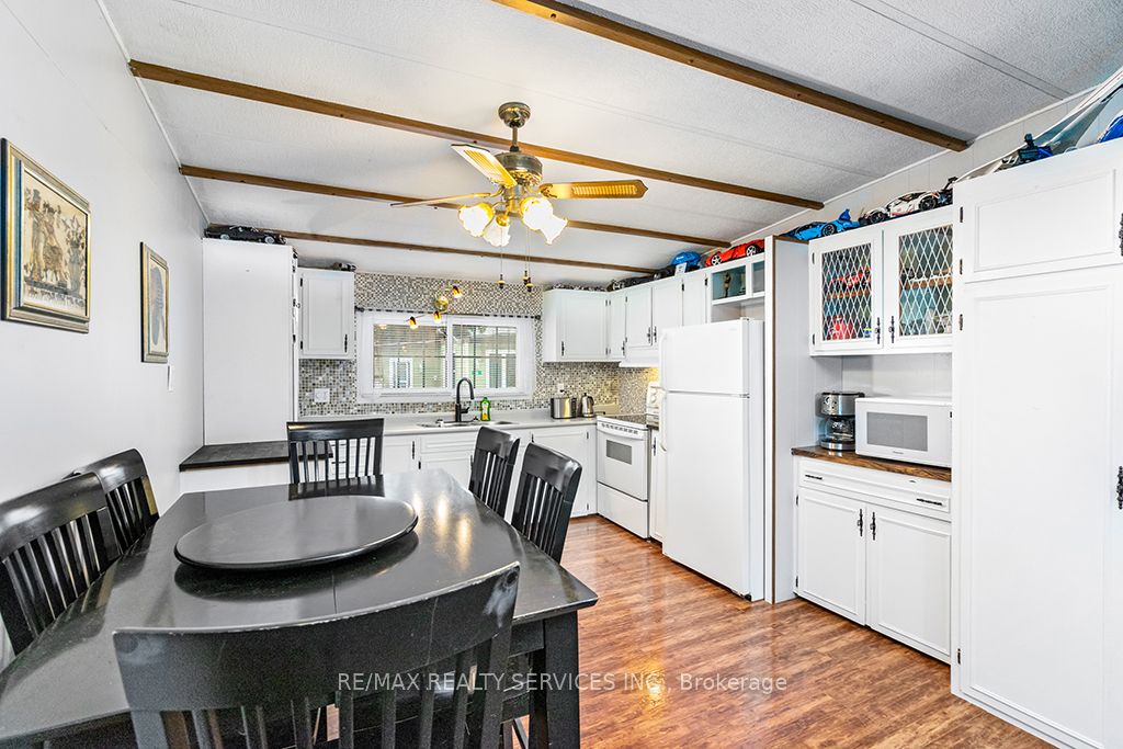 56 Sussex Sq Property Photo 18