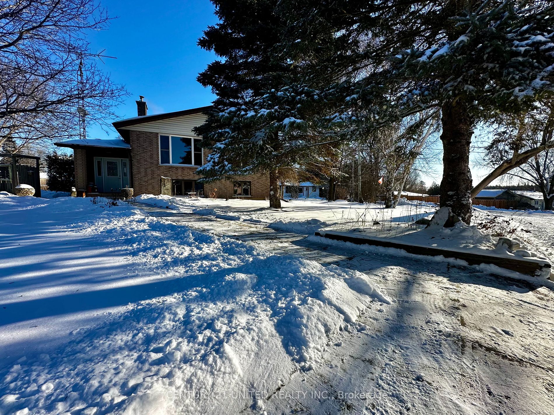 8 Ella Pl Property Photo 5