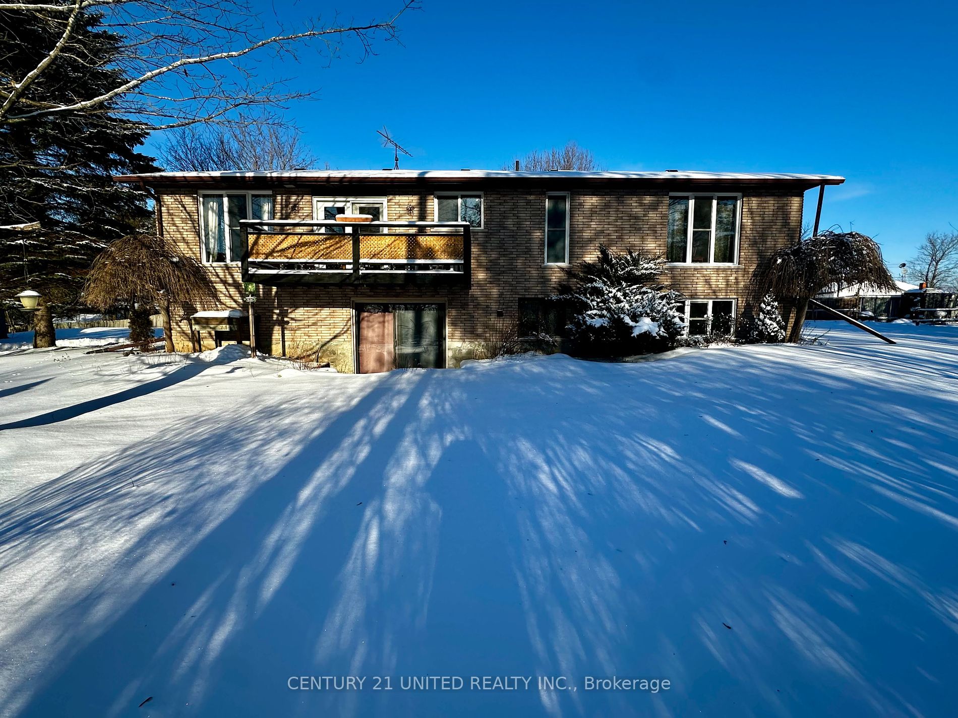 8 Ella Pl Property Photo 6