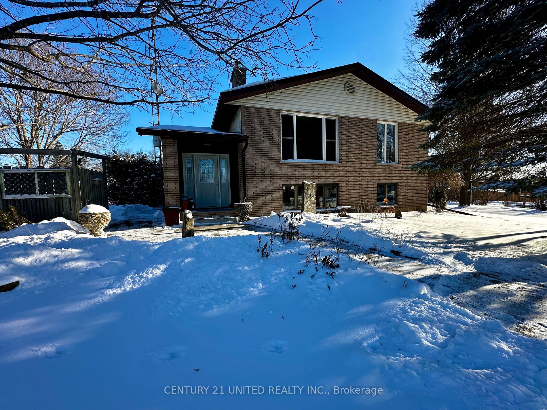 8 Ella Pl Property Photo 7