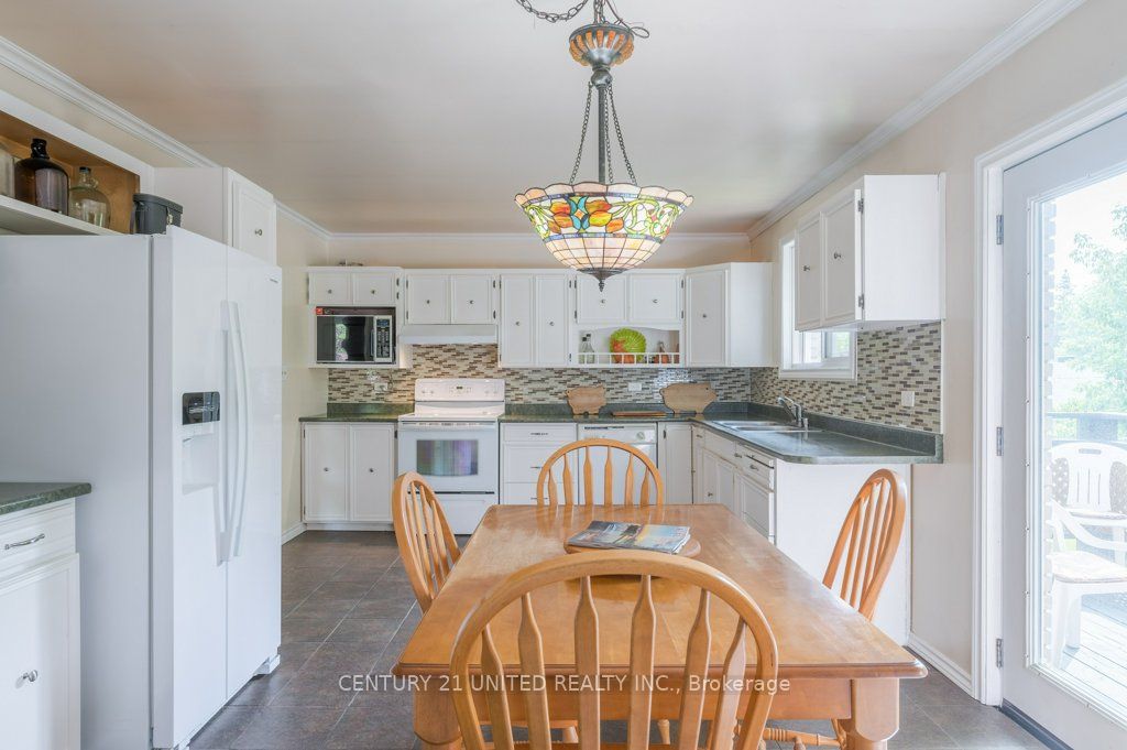 8 Ella Pl Property Photo 15