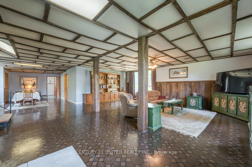 8 Ella Pl Property Photo 29