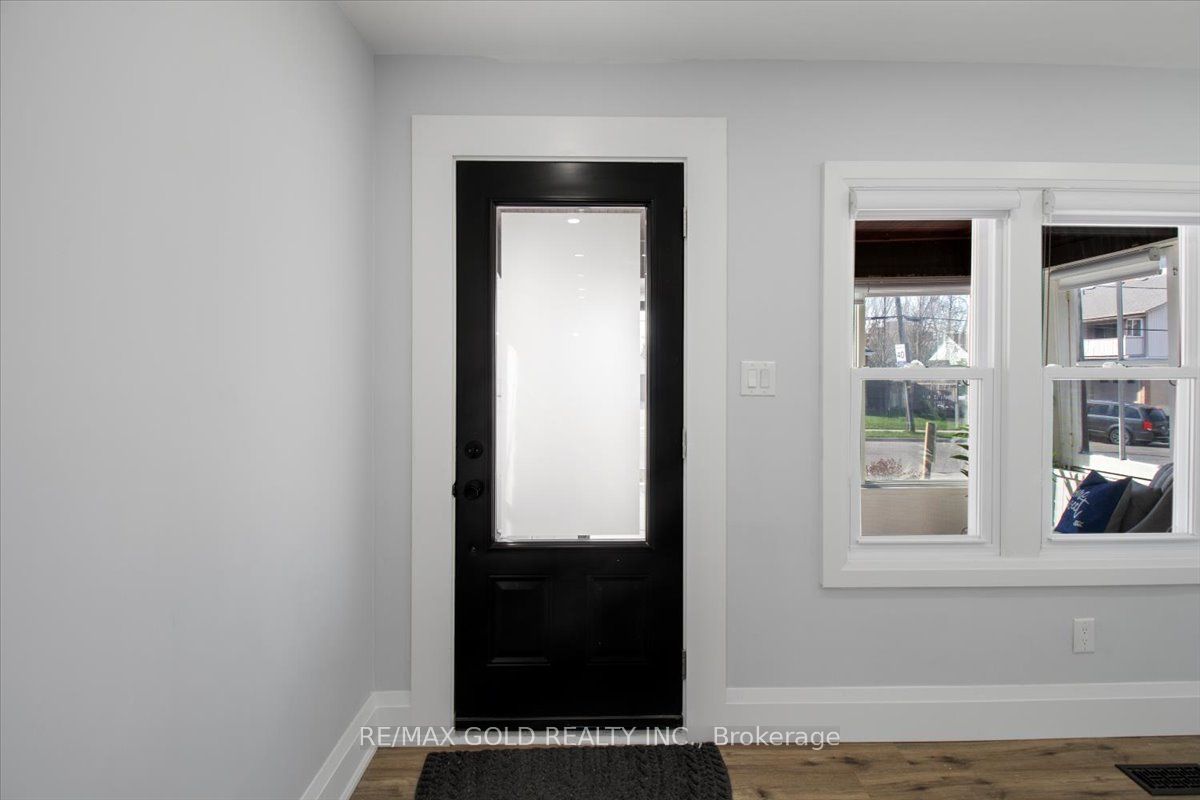 3 Wardrope Ave Property Photo 7