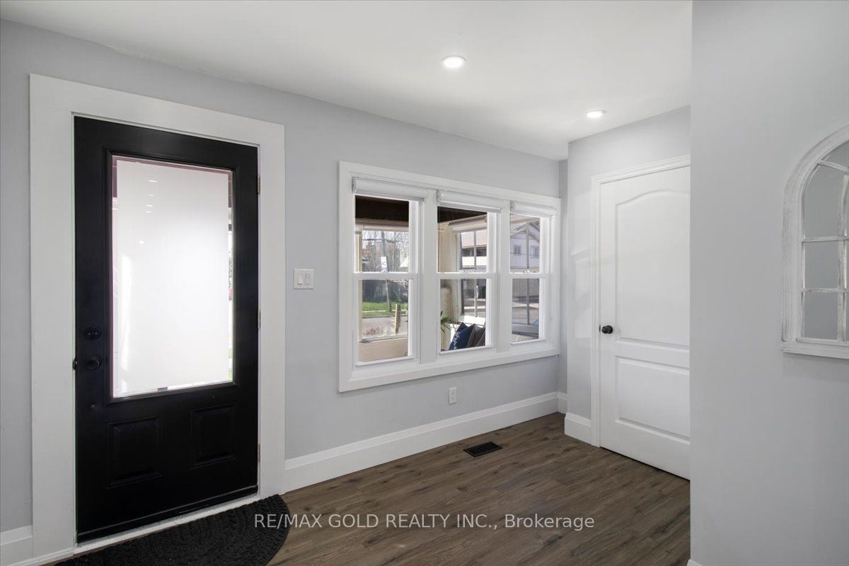 3 Wardrope Ave Property Photo 8
