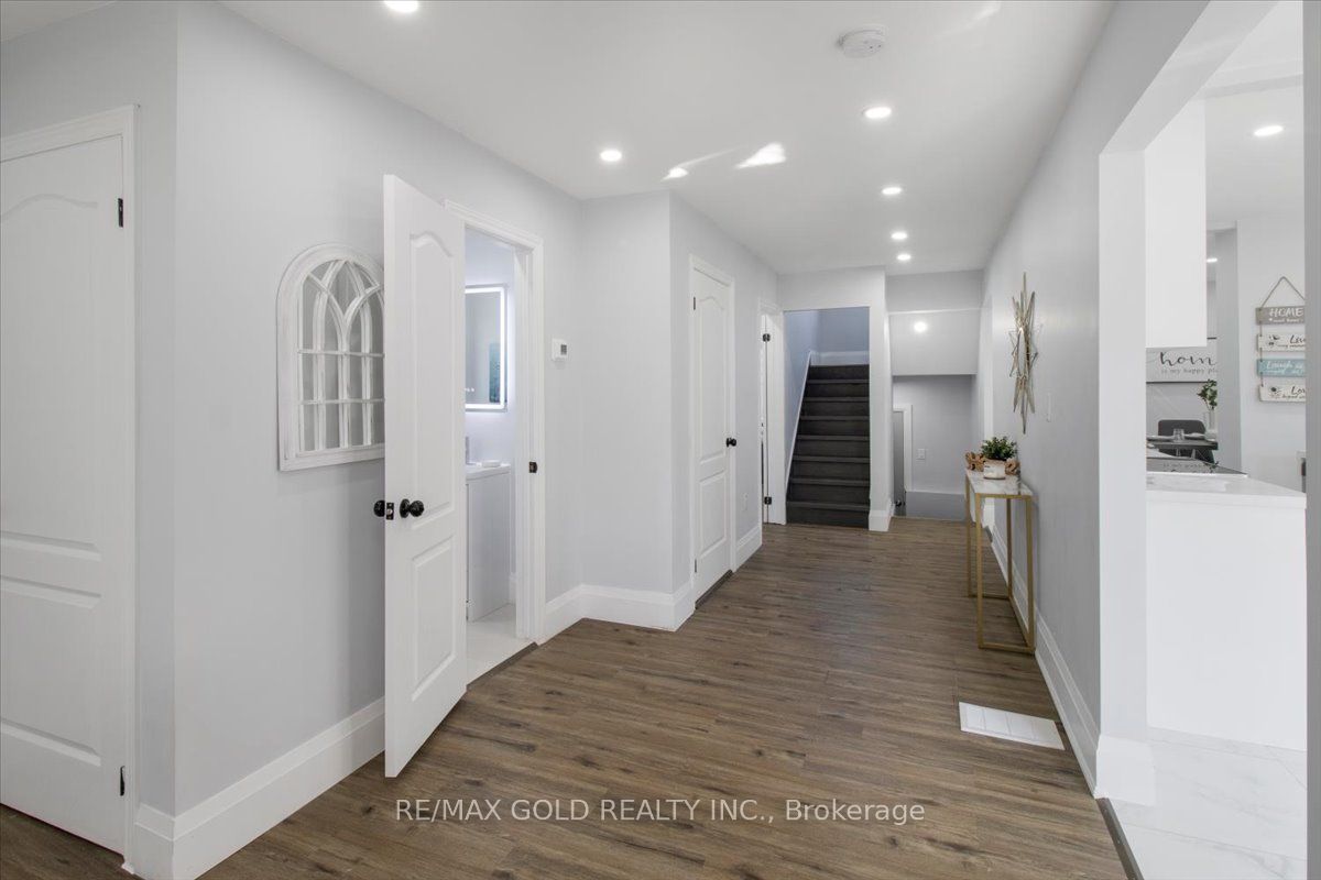 3 Wardrope Ave Property Photo 9