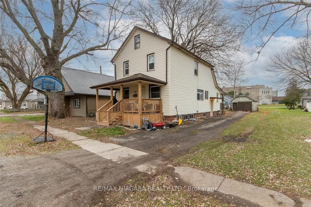 101 Mitchell St Property Photo 2