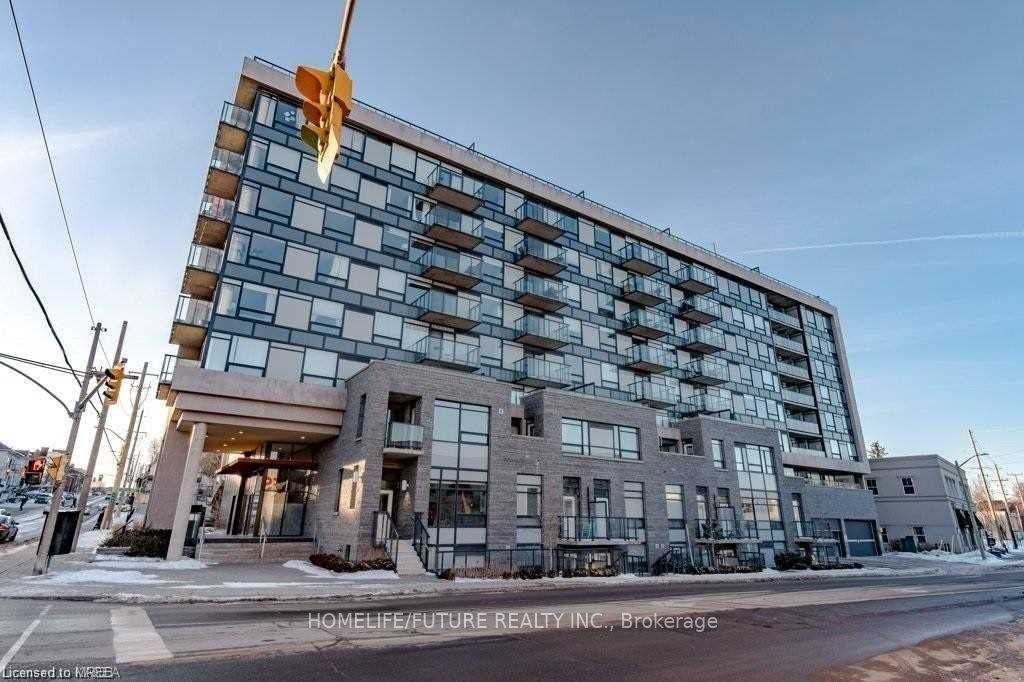 121 Queen St 8 Property Photo