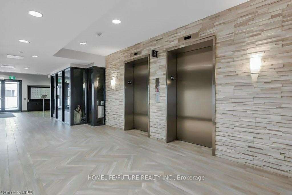 121 Queen St 8 Property Photo 5