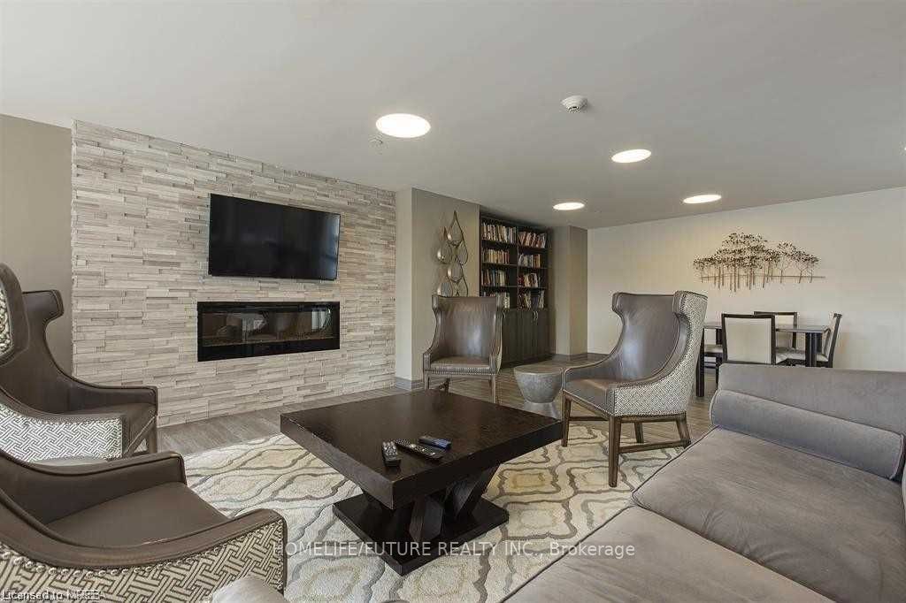121 Queen St 8 Property Photo 7