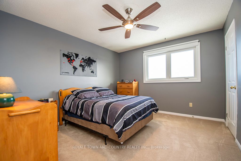 135 Sanderling Cres N Property Photo 29