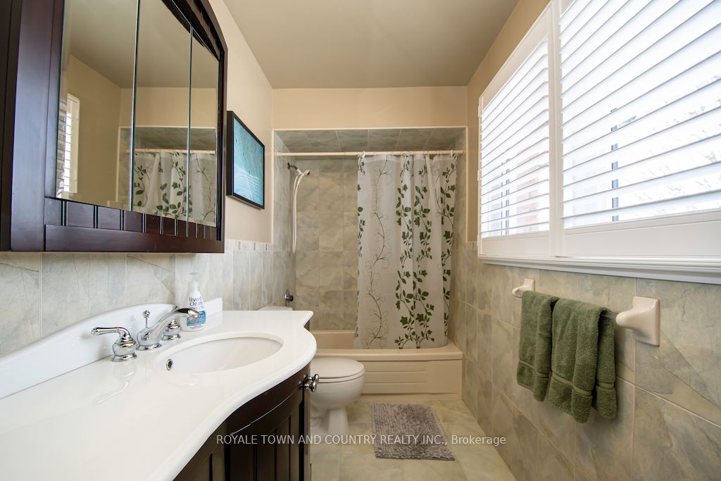 135 Sanderling Cres N Property Photo 31