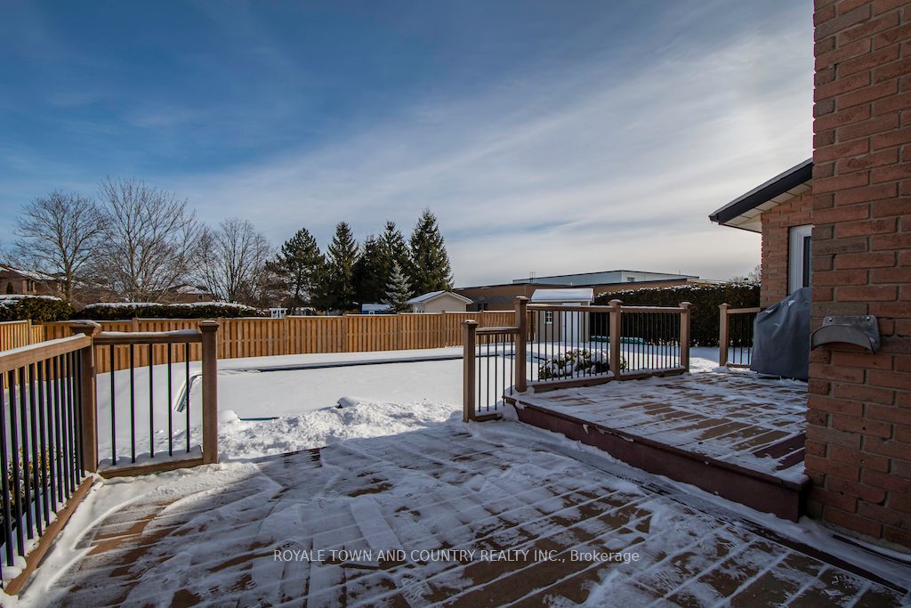 135 Sanderling Cres N Property Photo 39