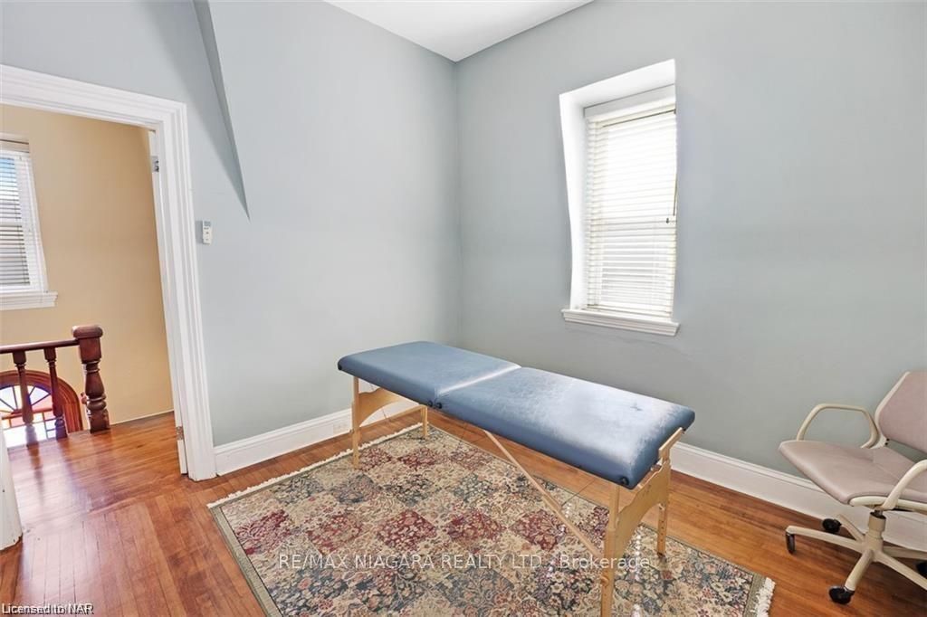 20 Regent St Property Photo 23