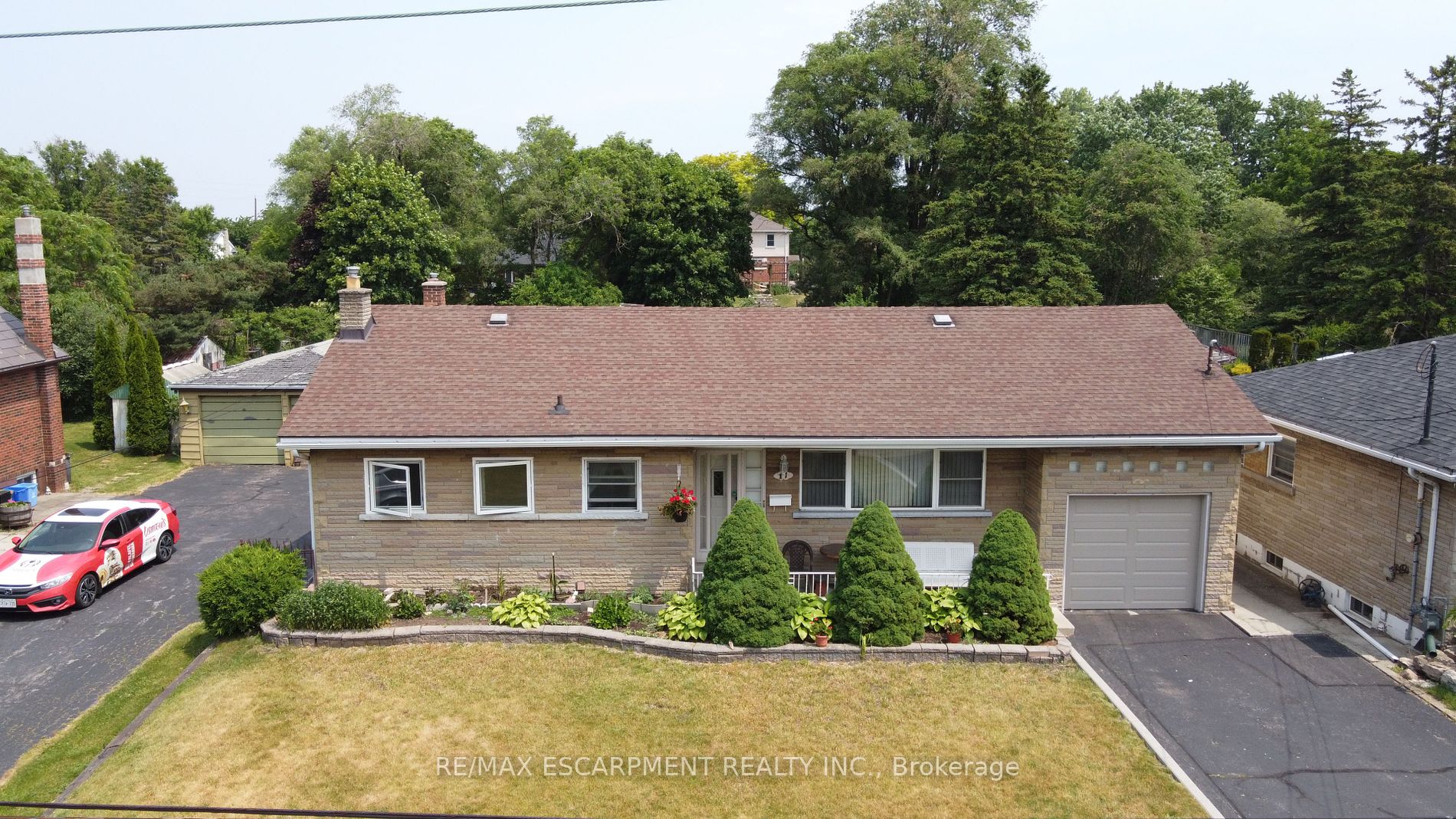 17 Sunning Hill Ave Property Photo