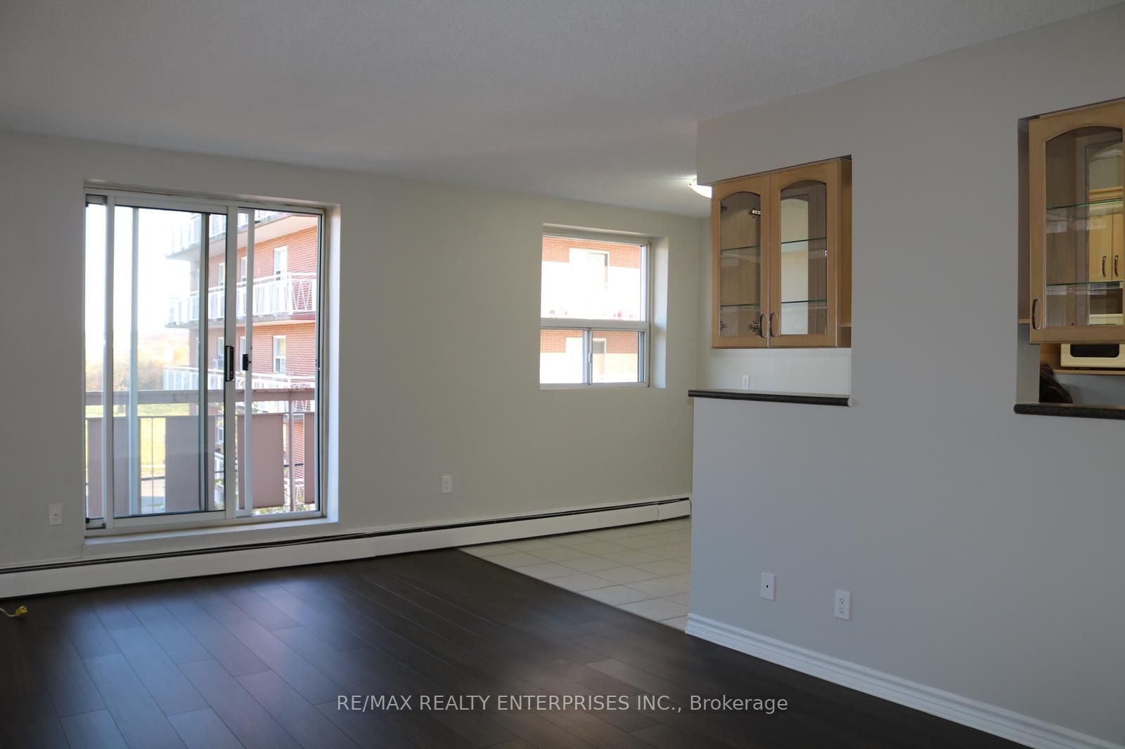 851 Queenston Rd 3 Property Photo 7