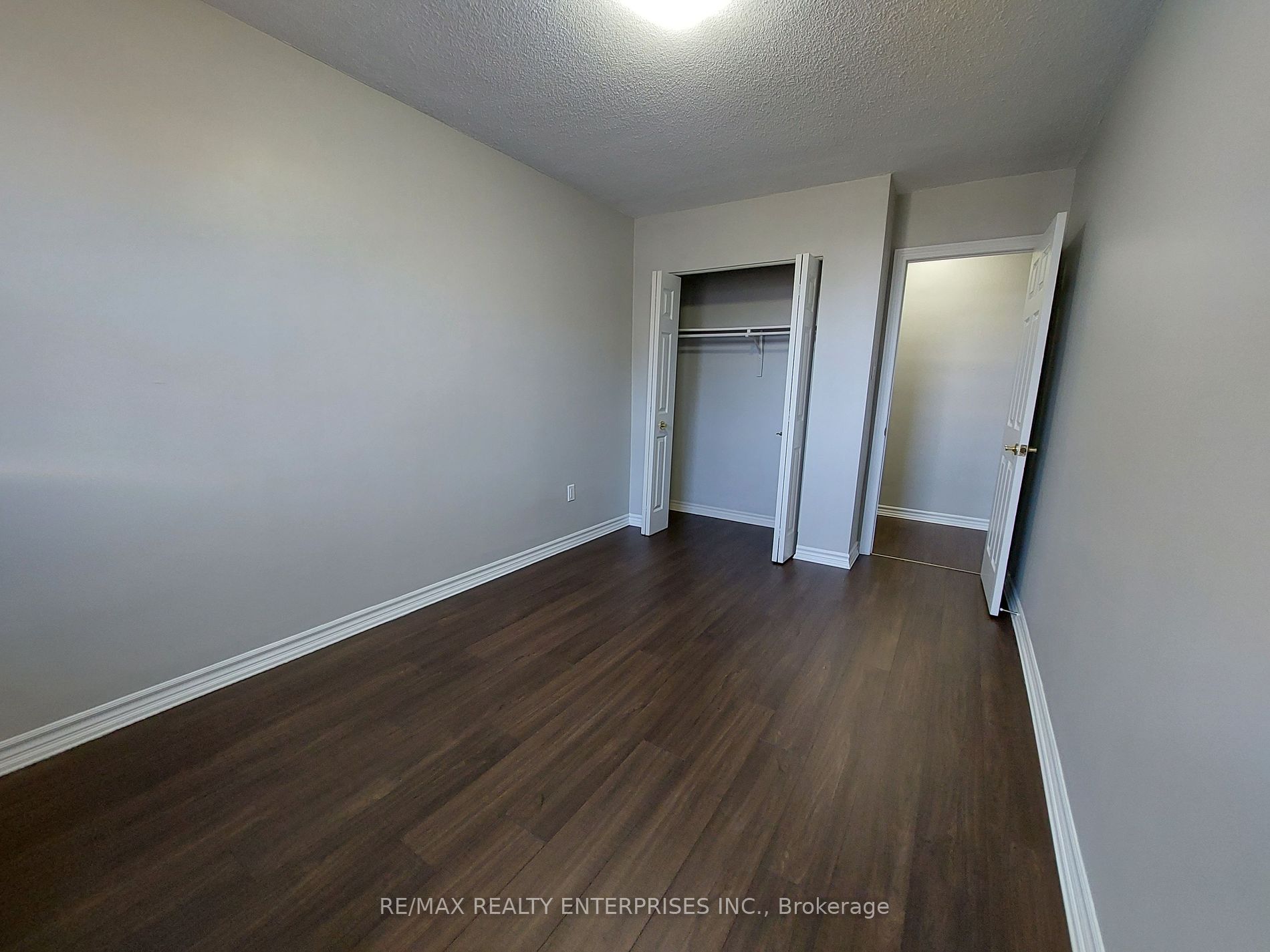 851 Queenston Rd 3 Property Photo 10