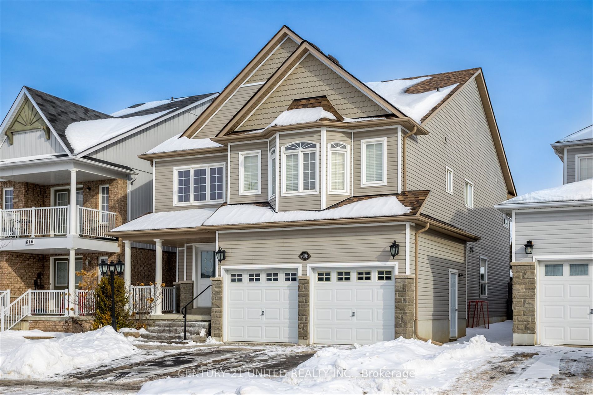 620 Tully Cres Property Photo 1