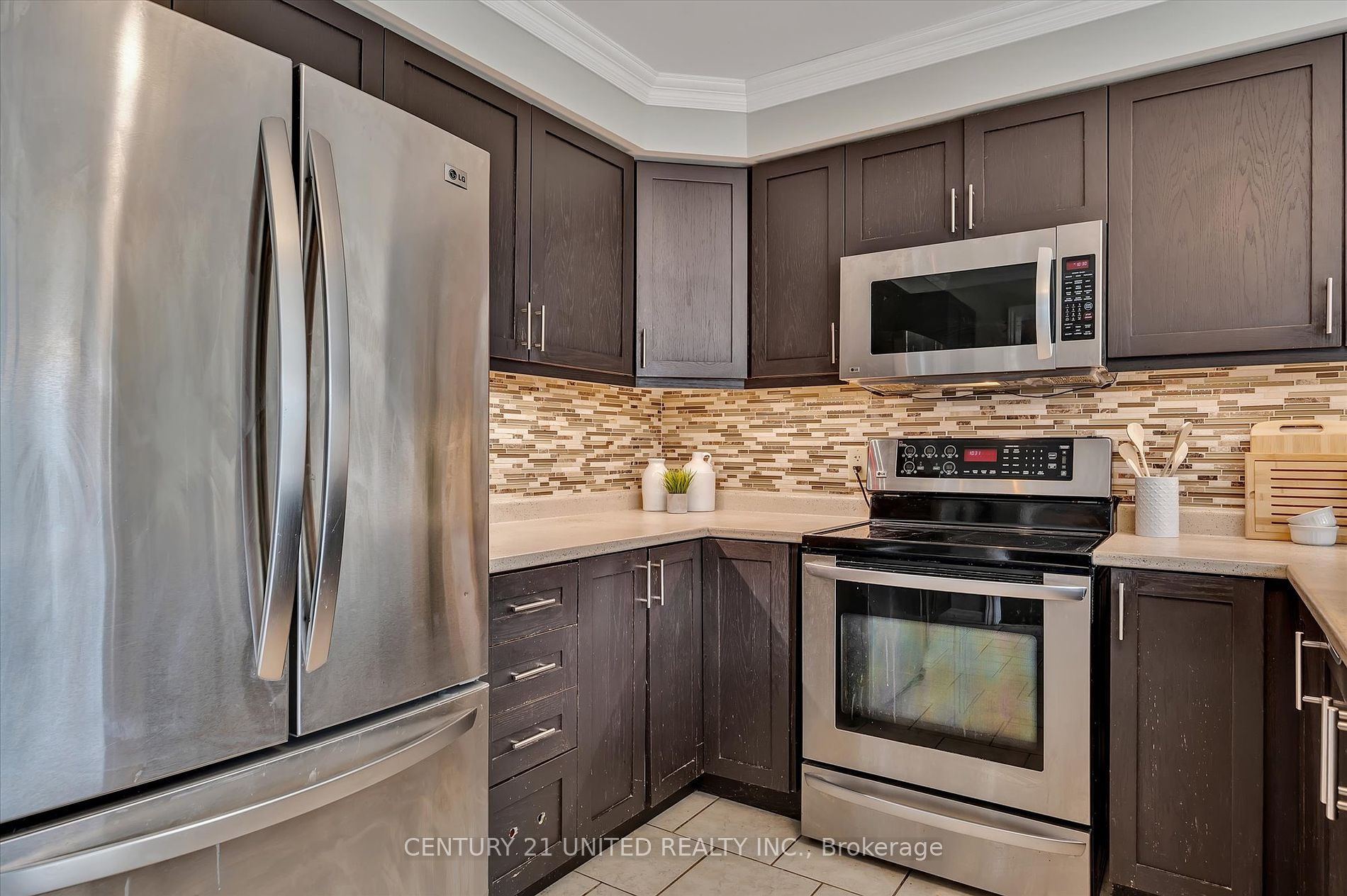 620 Tully Cres Property Photo 12