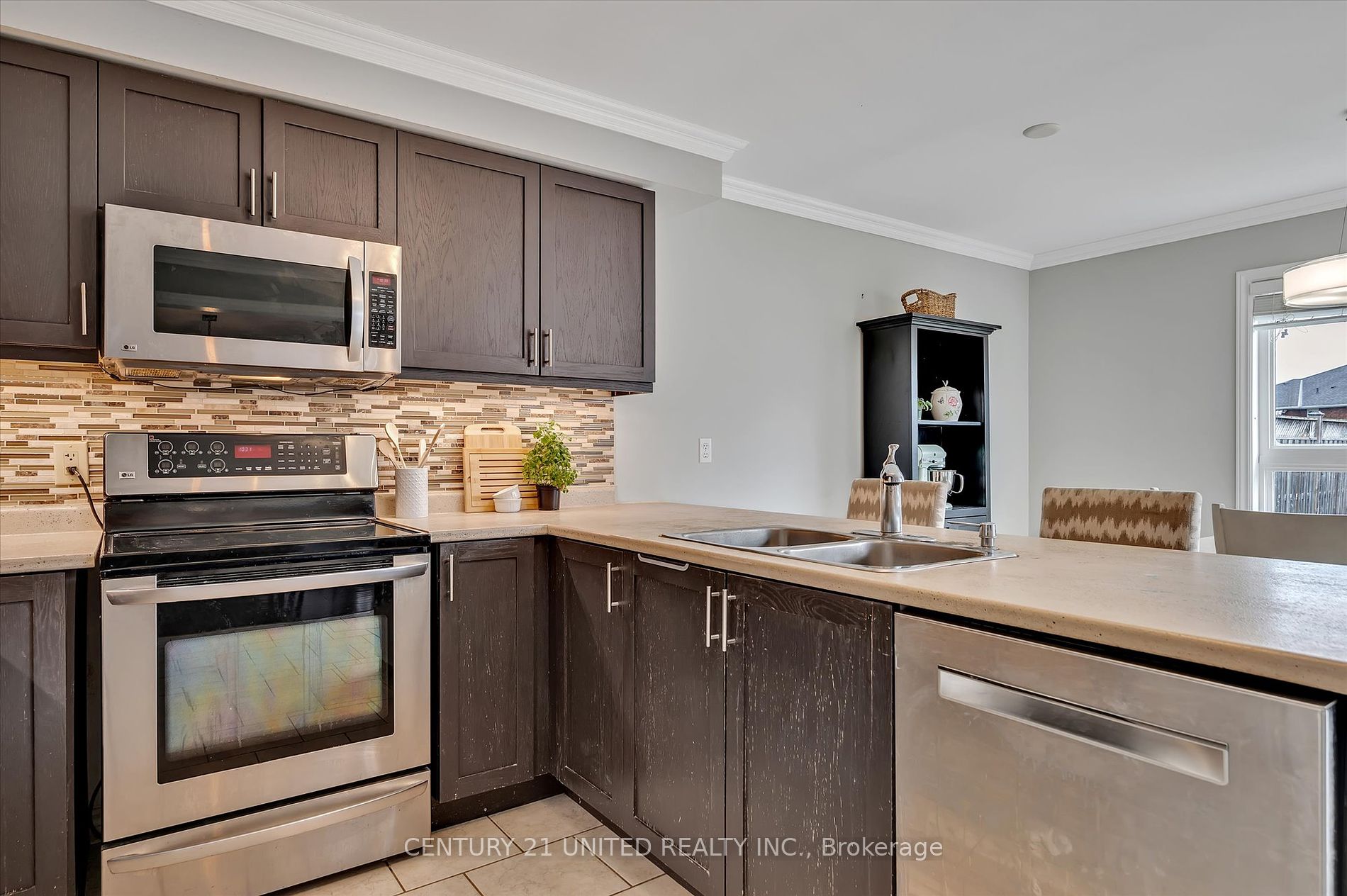 620 Tully Cres Property Photo 13
