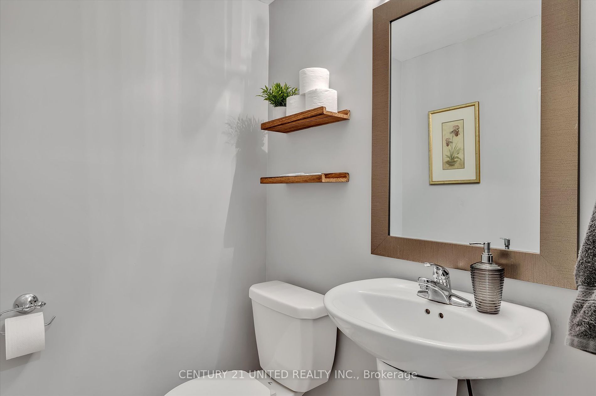 620 Tully Cres Property Photo 17
