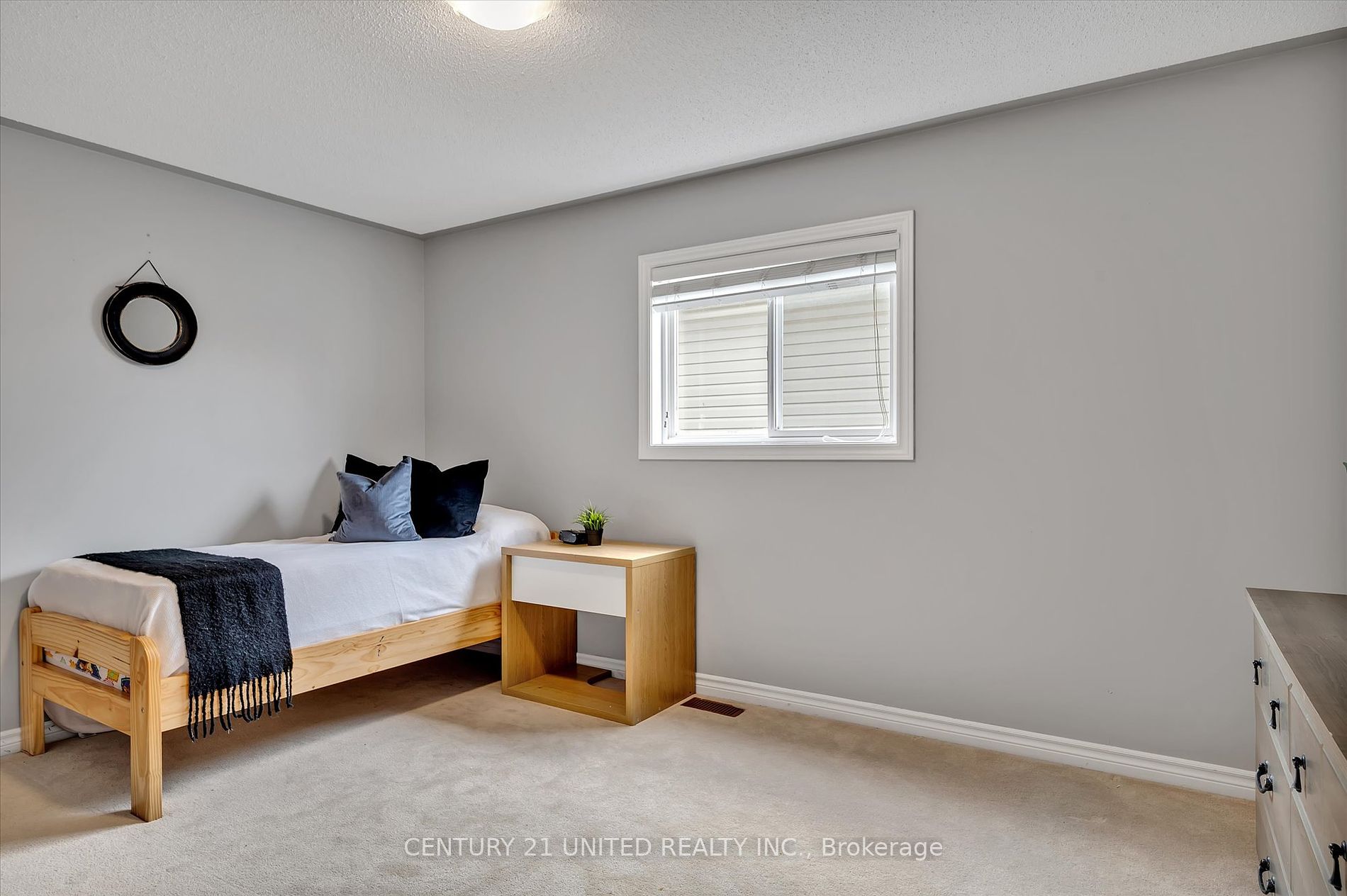 620 Tully Cres Property Photo 27