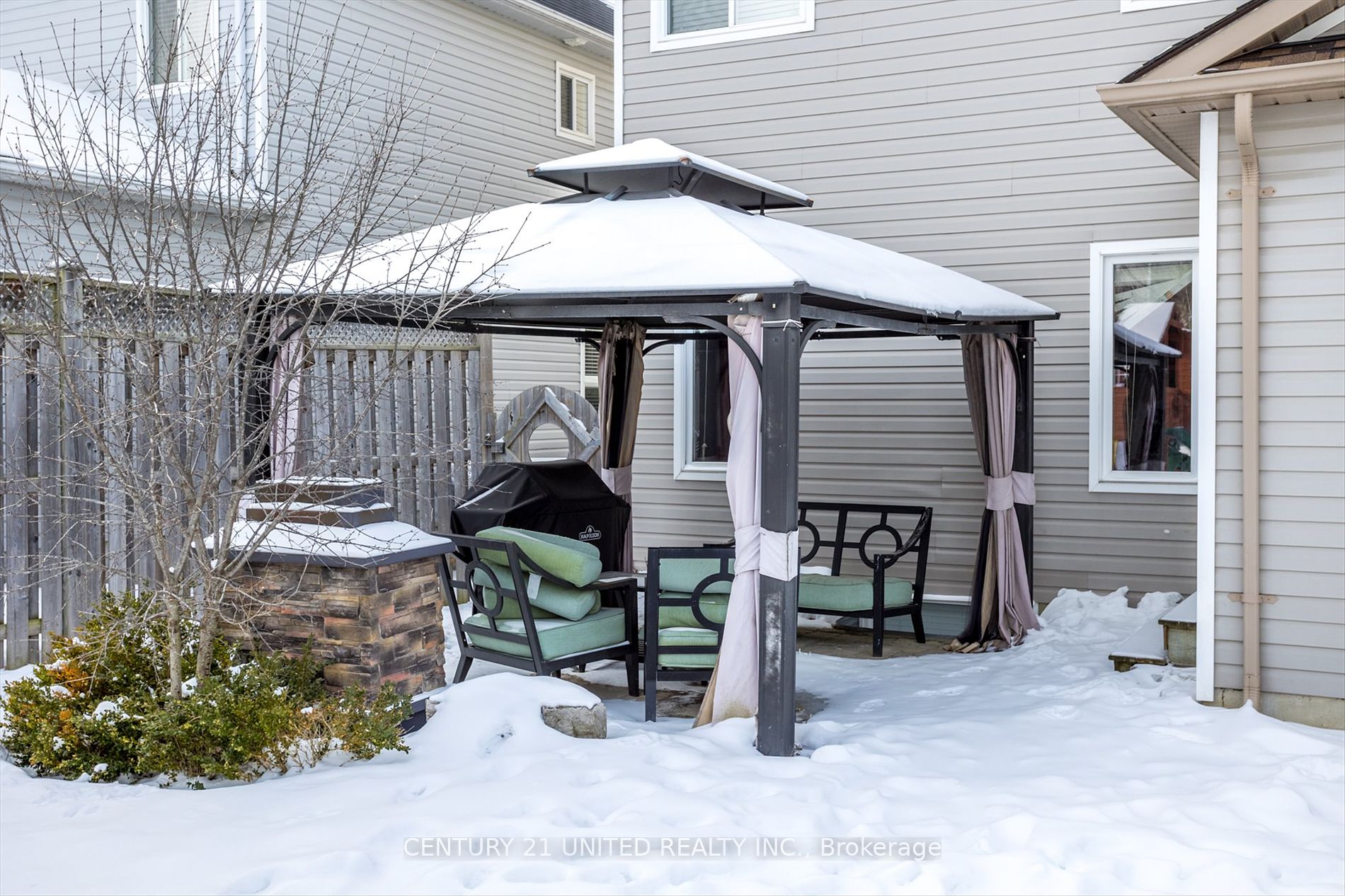 620 Tully Cres Property Photo 40