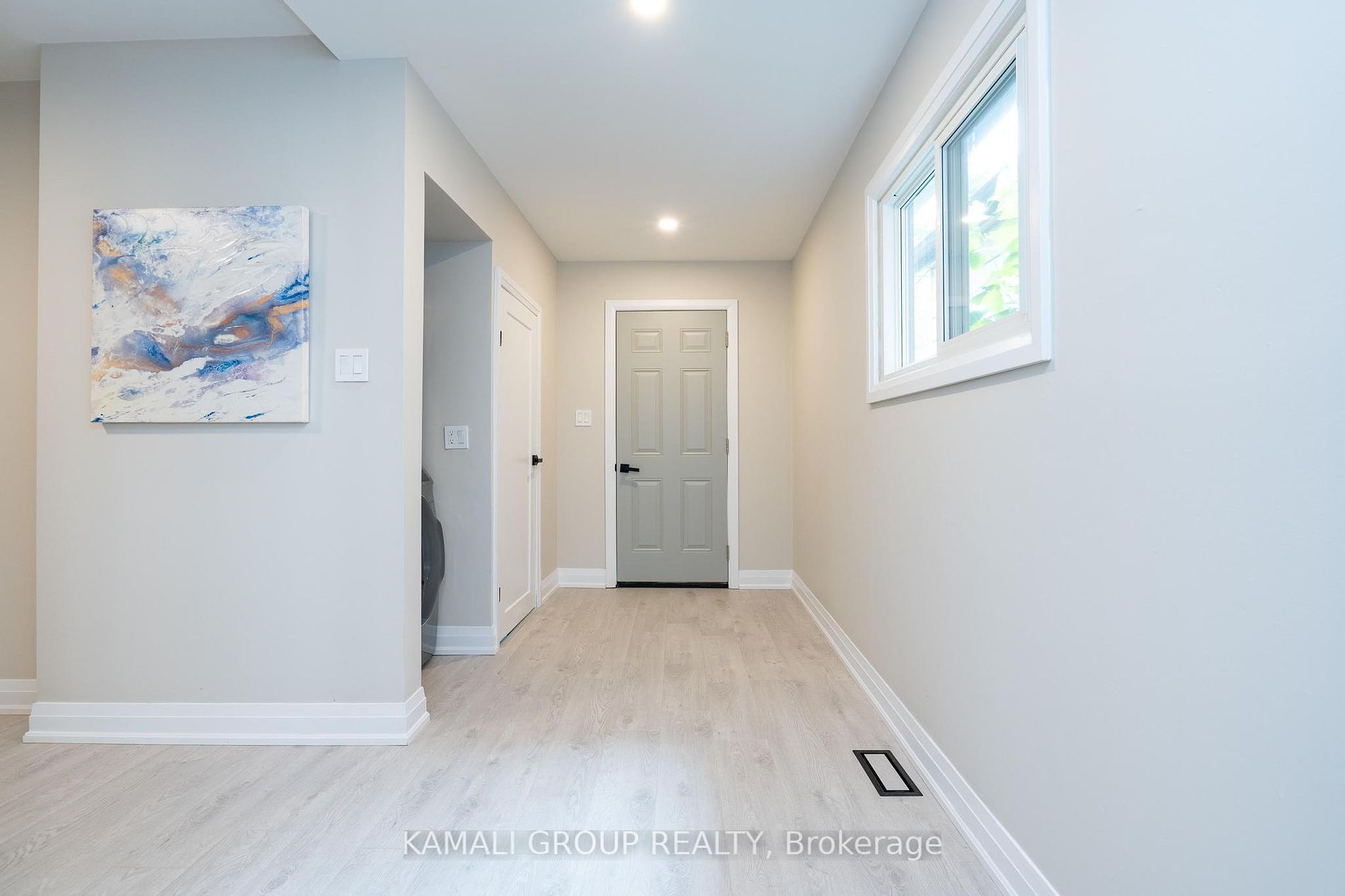 64 Smith Ave Property Photo 11