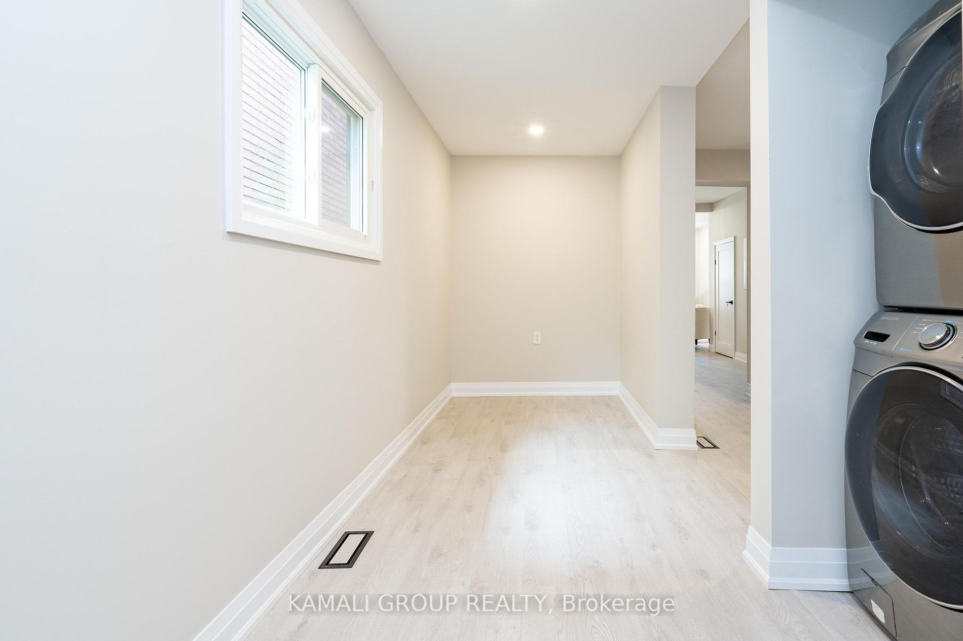 64 Smith Ave Property Photo 12