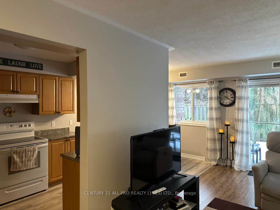 841 Battell St 9 Property Photo 8