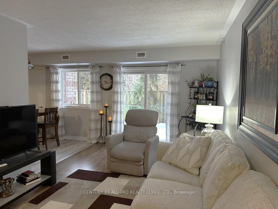 841 Battell St 9 Property Photo 9