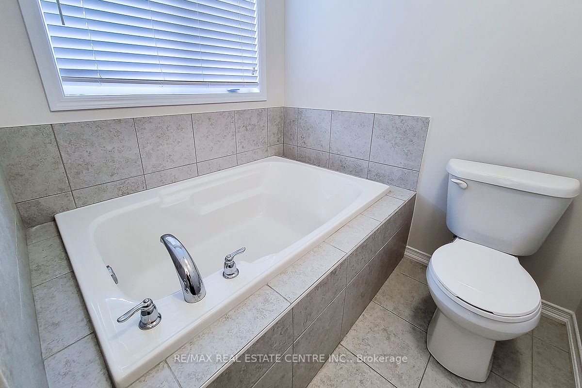 42 Doreen Dr Property Photo 32