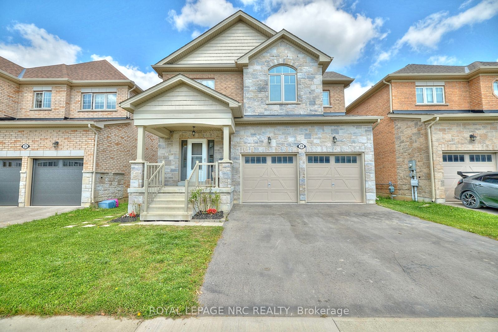 28 Sparkle Dr Property Photo 1