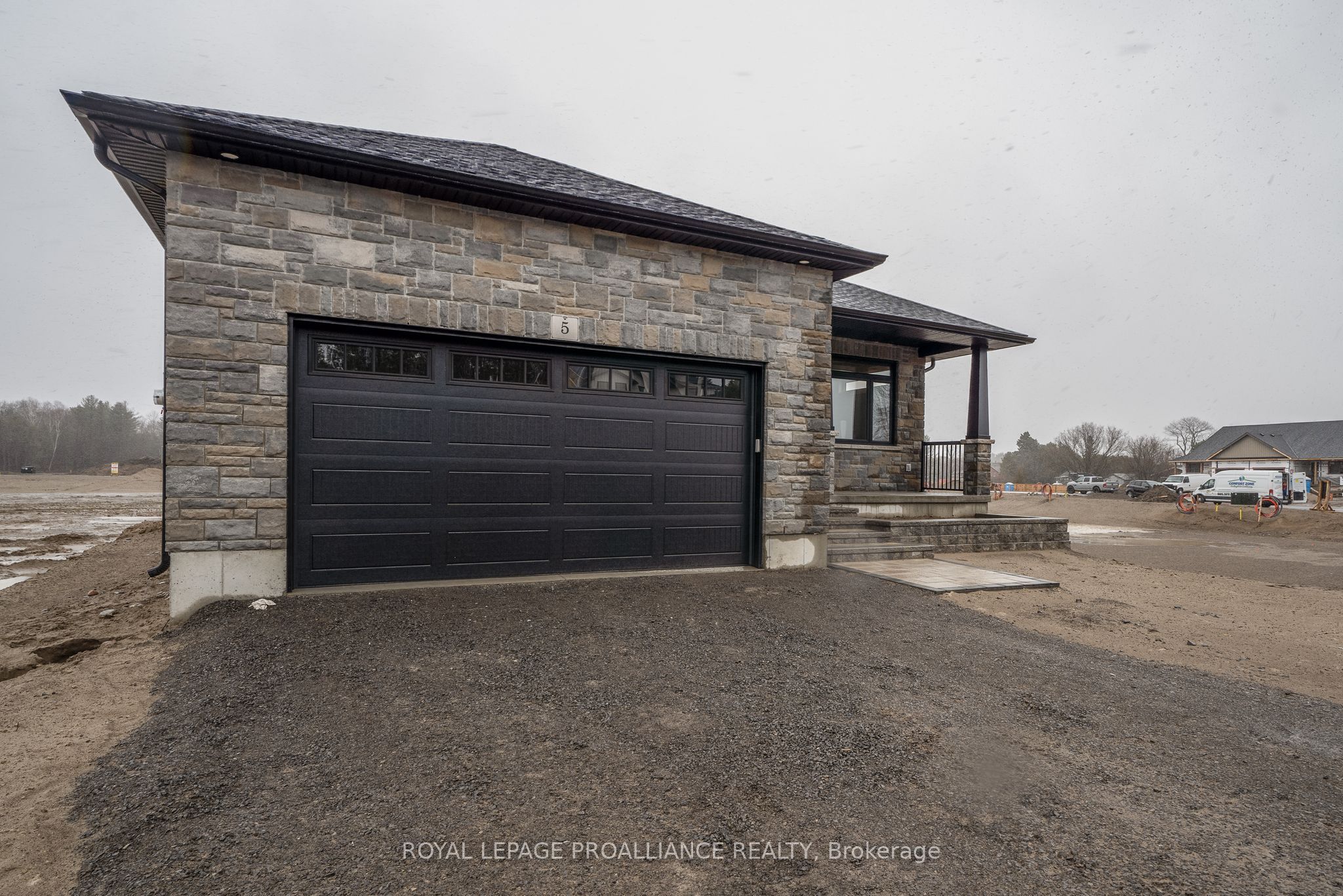 30 Mackenzie John Crescent Property Photo 2