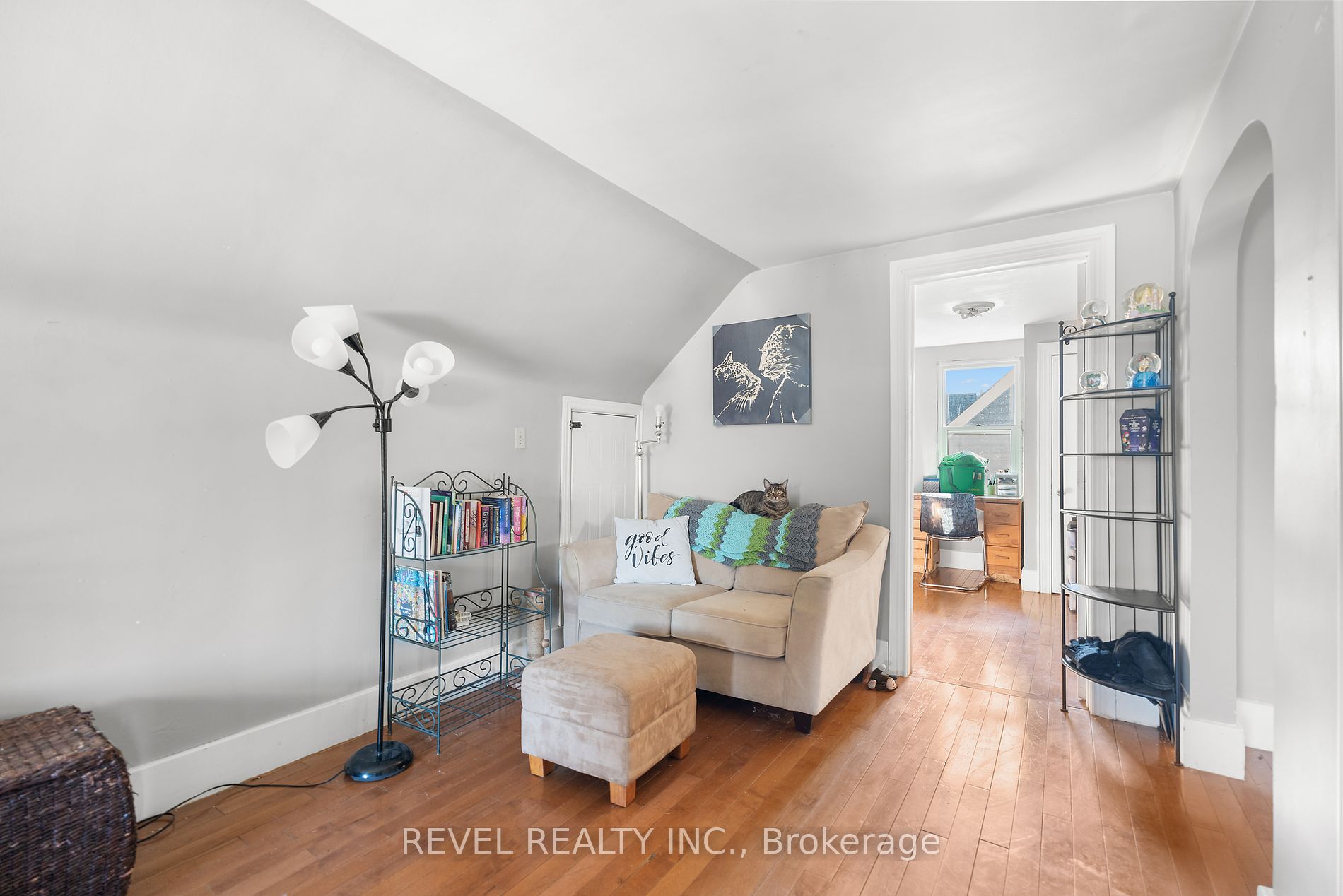 245 Mcalpine Ave S Property Photo 17