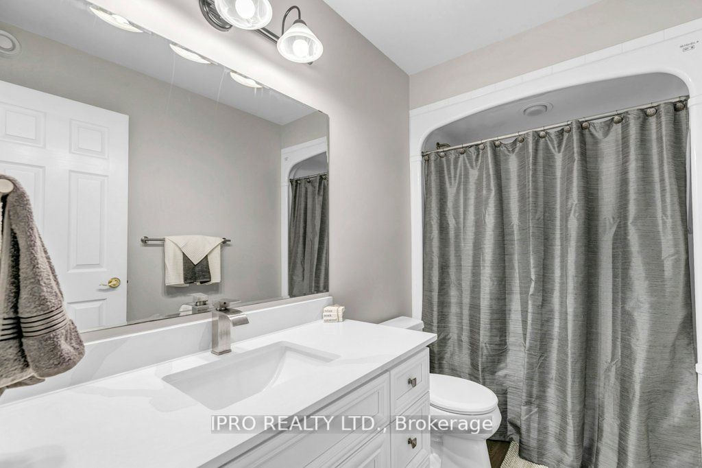 7676 Leslie Rd W Property Photo 13