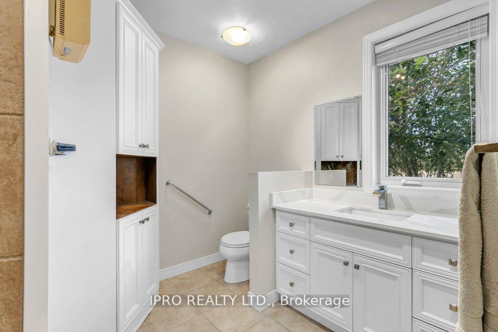 7676 Leslie Rd W Property Photo 18