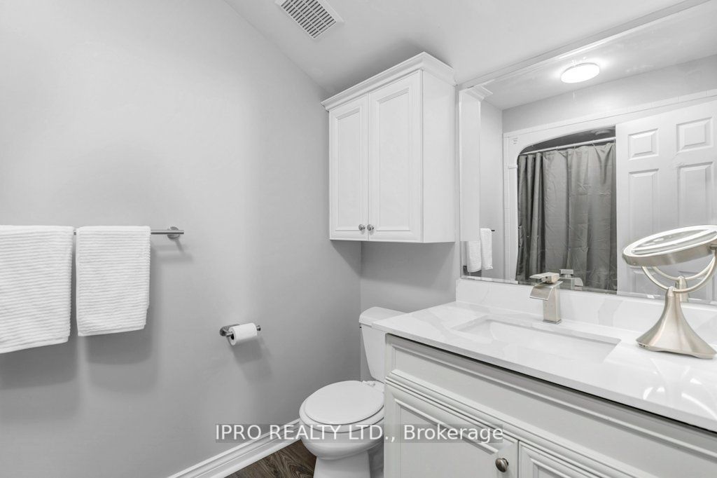 7676 Leslie Rd W Property Photo 22